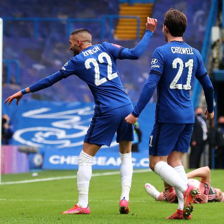 Hakim Ziyech celebrates after scoring vs Sheffield United.